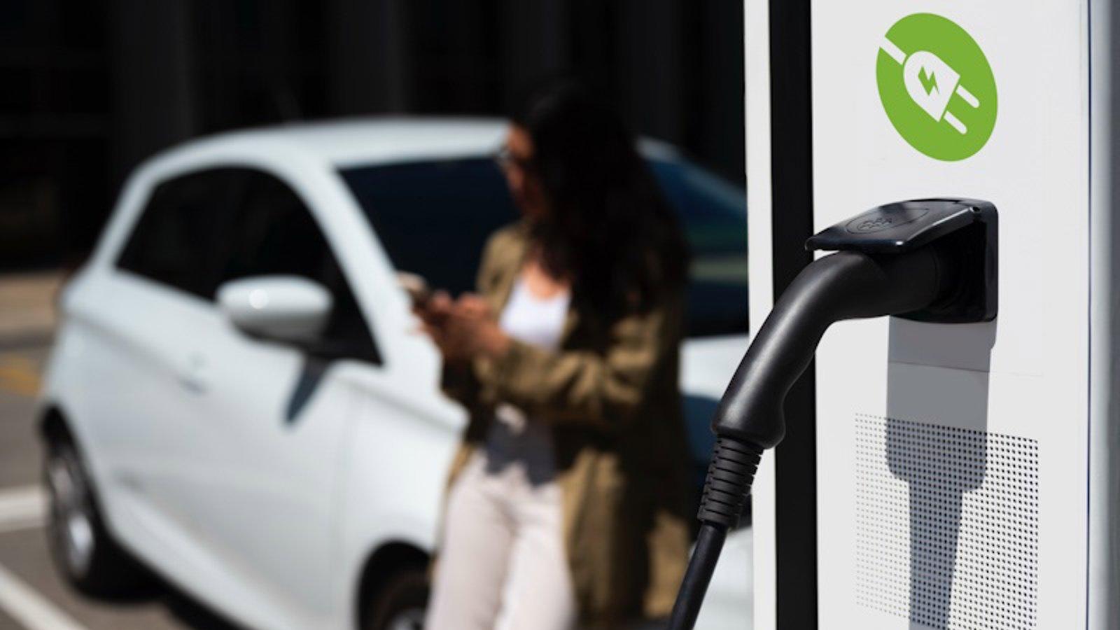 La Comunidad concentra un tercio de las ayudas del Plan Moves III y reclama más fondos para movilidad eléctrica