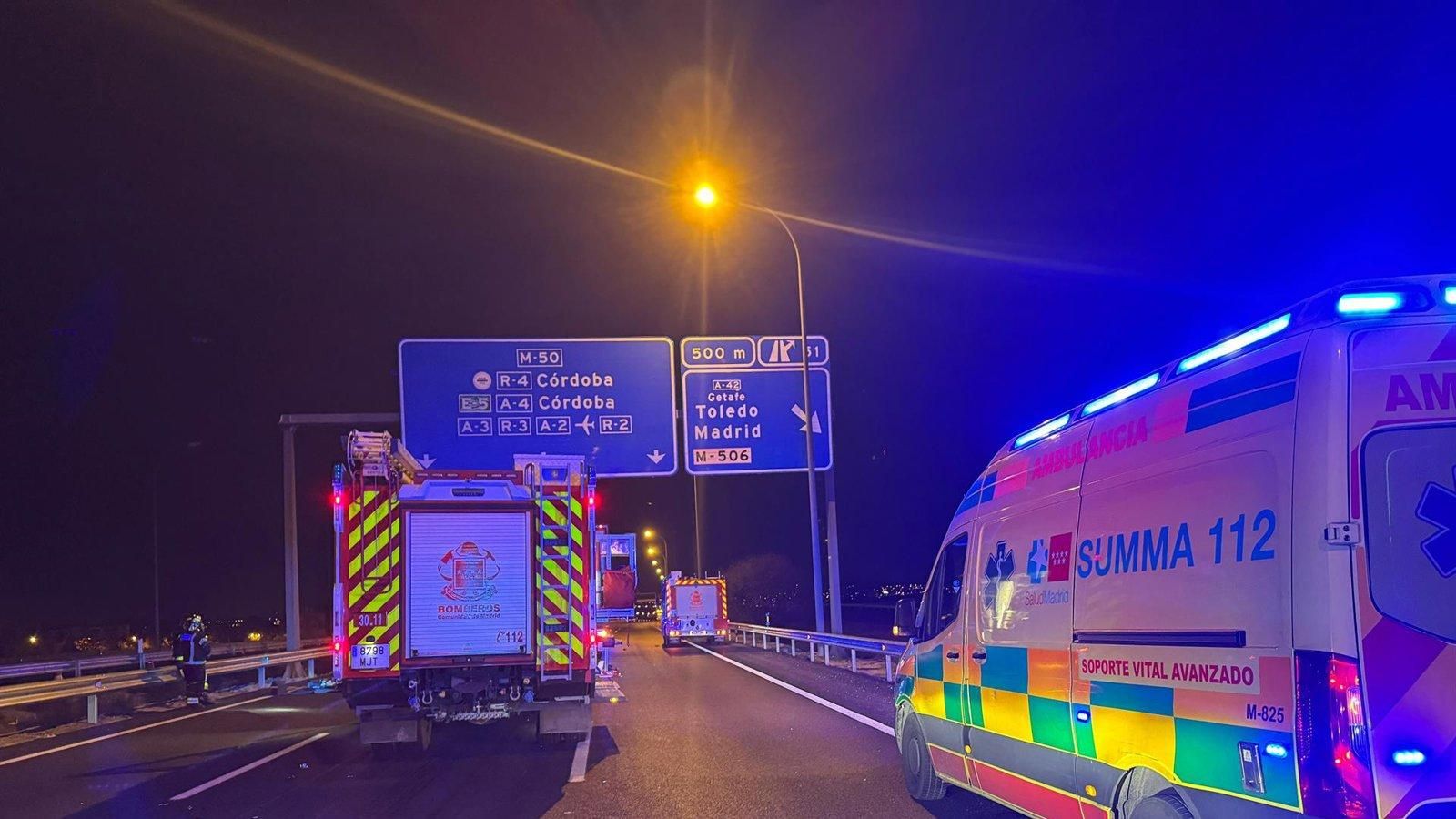 Un hombre de 49 años fallece tras una colisión entre un coche y un camión en la M-50 en Fuenlabrada