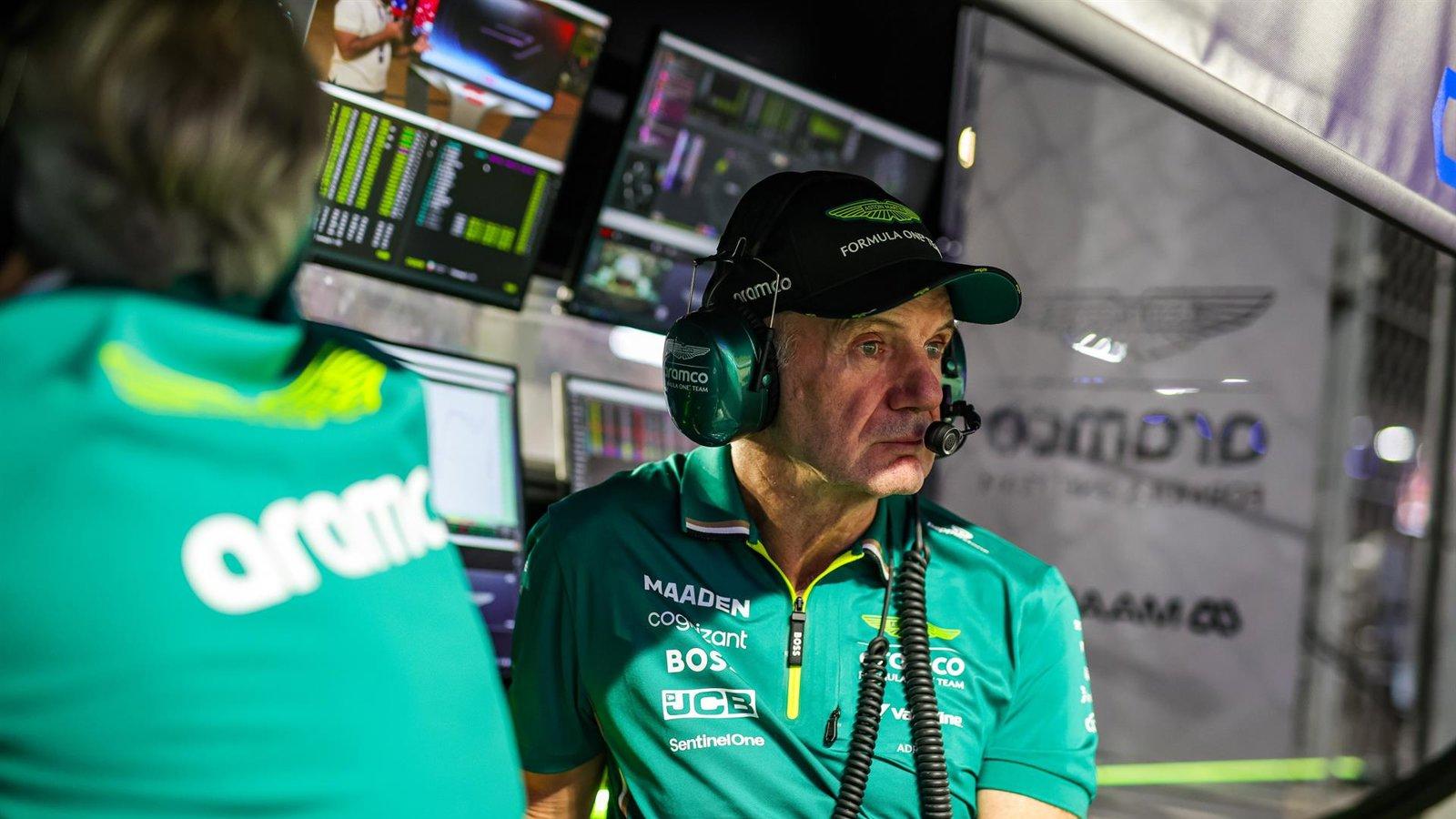 El Aston Martin AMR26 debuta en Montmeló y Mercedes marca el ritmo en los test