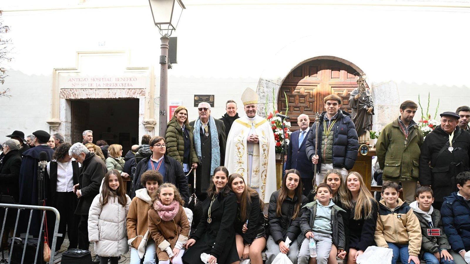 Cientos de alcalaínos celebran la tradicional Bendición de Animales en honor a San Antón