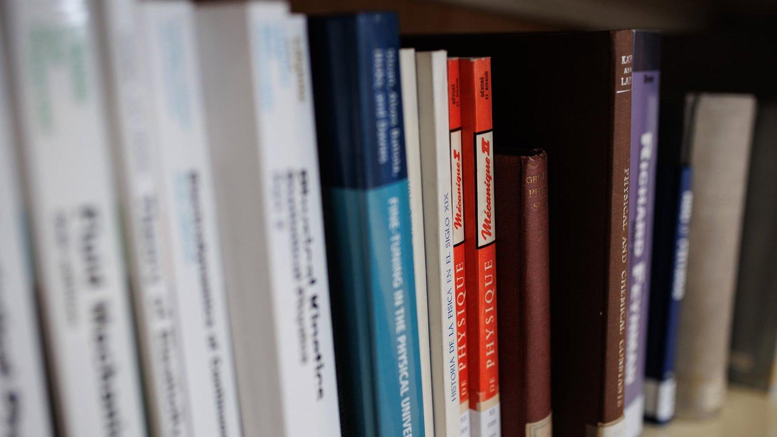 La Comunidad amplía el horario de once bibliotecas públicas durante el periodo de exámenes