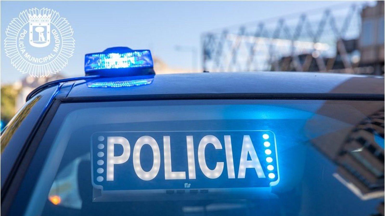 Detenido en el distrito de Salamanca un camello que ocultaba droga bajo el freno de mano de su coche