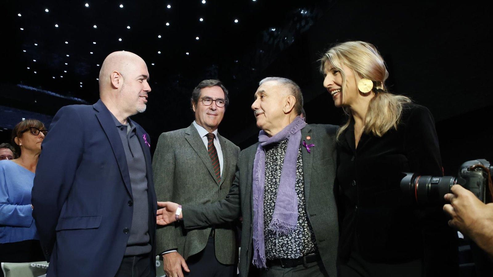 El Ministerio de Trabajo convoca a sindicatos y patronal para negociar la subida del SMI