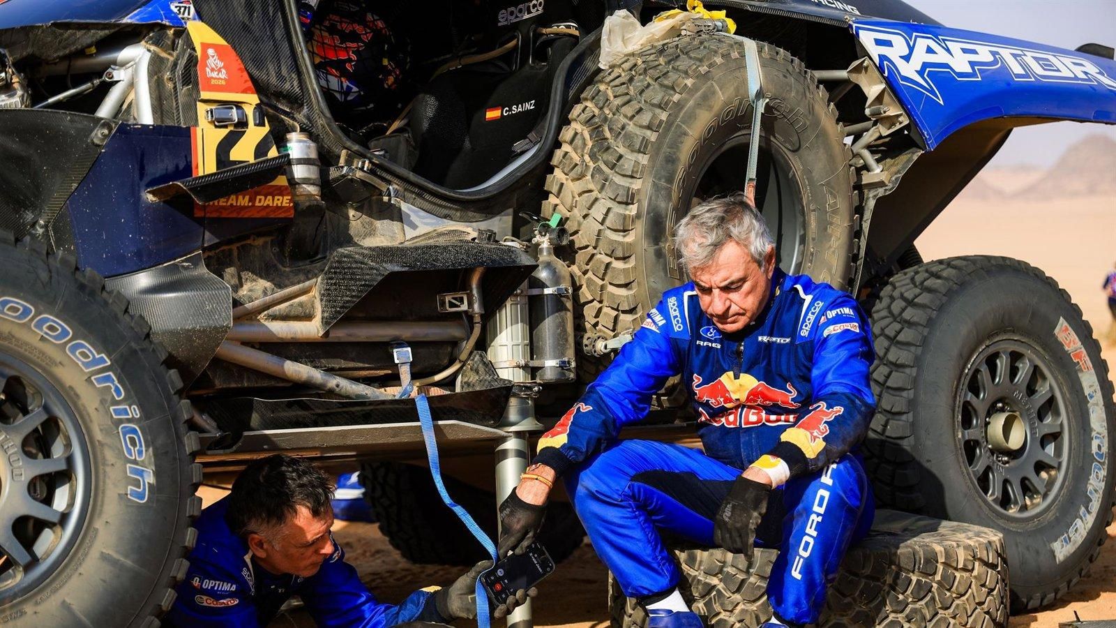 Carlos Sainz: "A mitad de la especial pensé que se había acabado el Dakar"