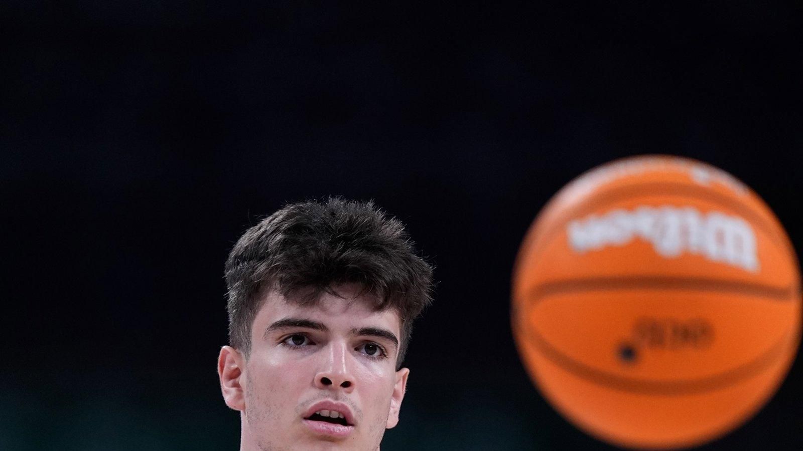 Hugo González participa en la contundente victoria de los Celtics ante Brooklyn