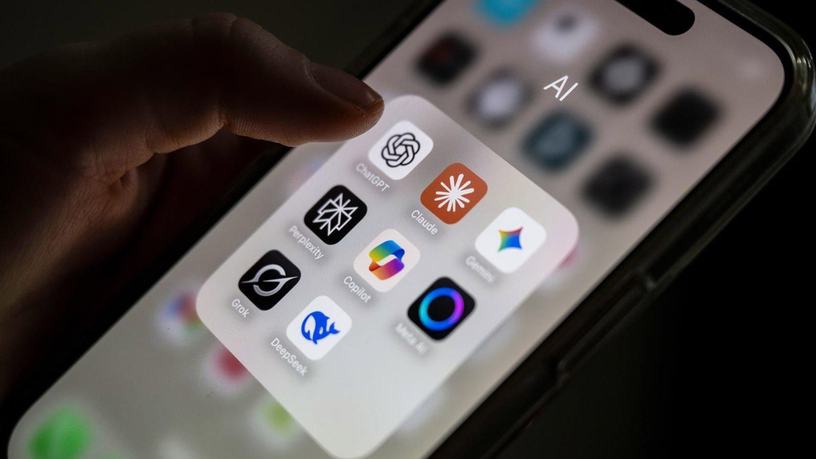 Un blog logra colar datos inventados en respuestas de Gemini y ChatGPT