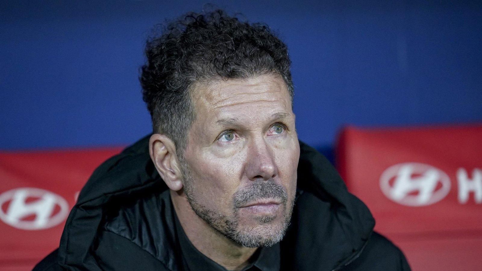 Simeone admite las dificultades del Atlético ante defensas cerradas tras caer ante el Betis