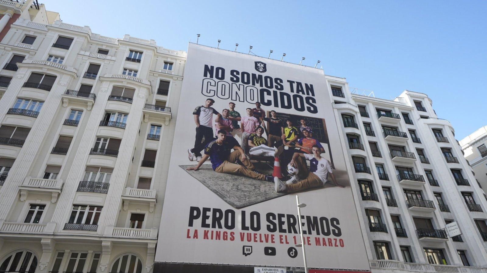 La Kings League regresa el 1 de marzo y se promociona con una lona en Gran Vía
