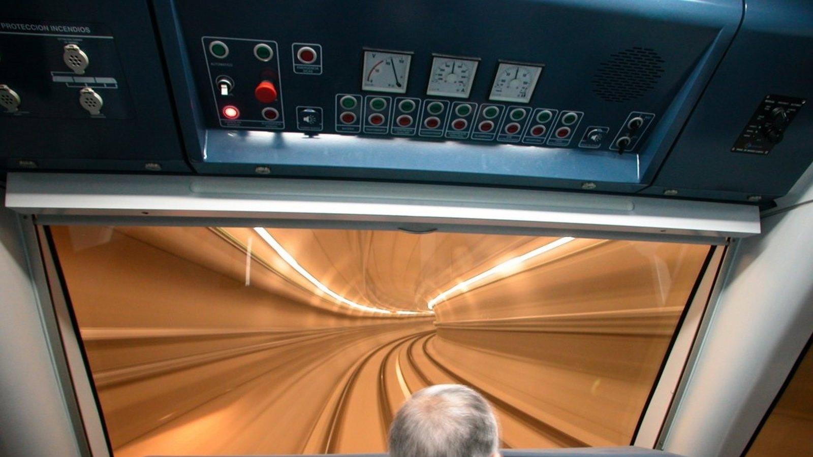 La Comunidad destina 7,2 millones a renovar el vestuario de 3.100 agentes de Metro