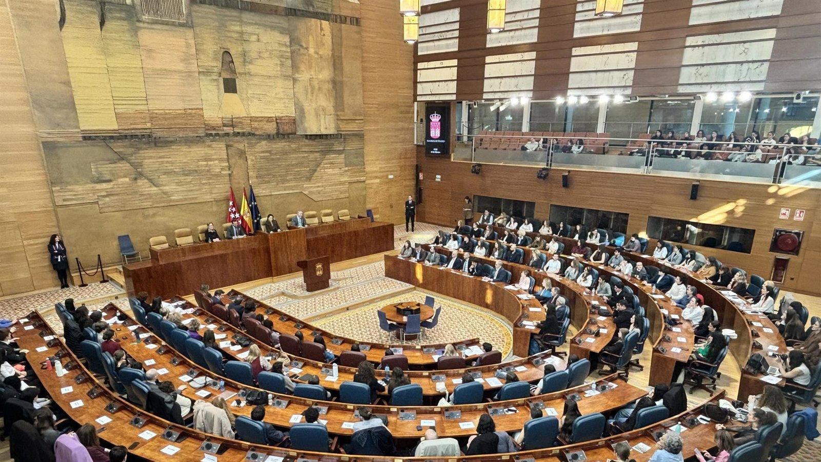 Global Classrooms reúne a 1.660 alumnos madrileños y llevará a cinco delegaciones a la final de Nueva York