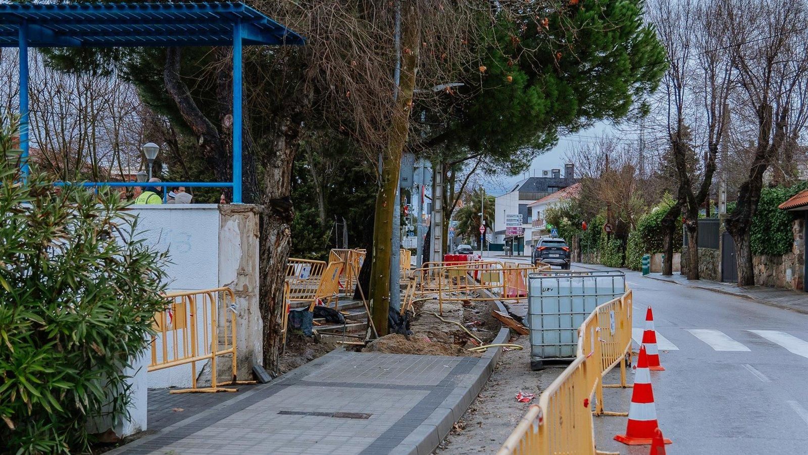 Las Rozas mejora la accesibilidad en Las Matas y sotierra el cableado aéreo en la calle Martín Iriarte