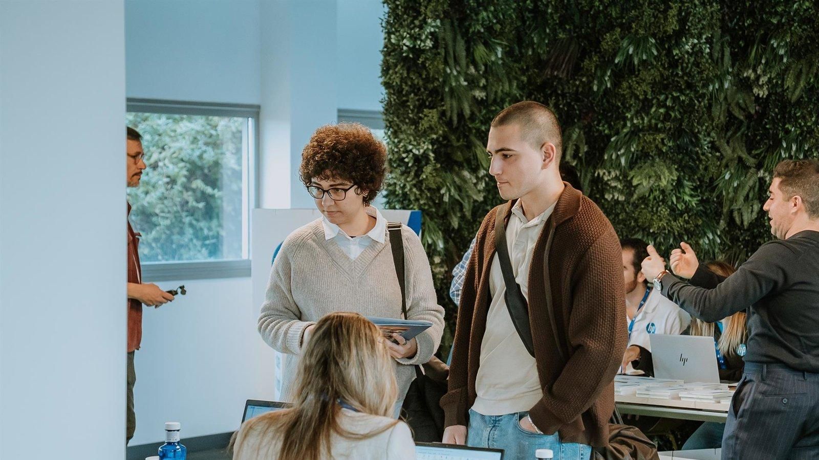 Las Rozas reúne a más de 400 jóvenes en U-Match para empleo y prácticas en 40 empresas