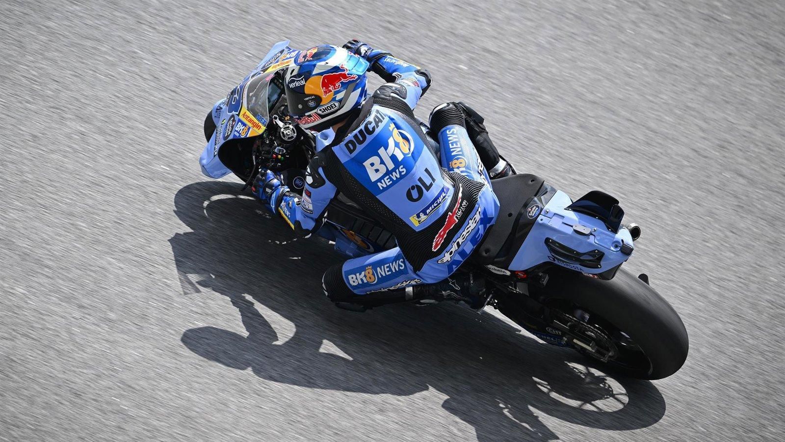 Alex Márquez lidera el primer test de MotoGP en Tailandia y Marc Márquez termina segundo tras dos caídas