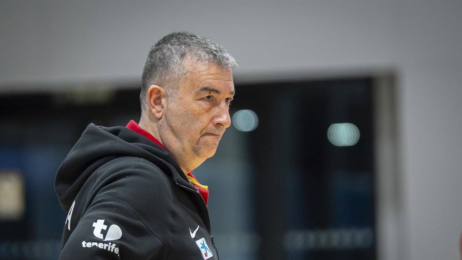 Miguel Méndez destaca el “alma de equipo” de España antes del estreno del Premundial