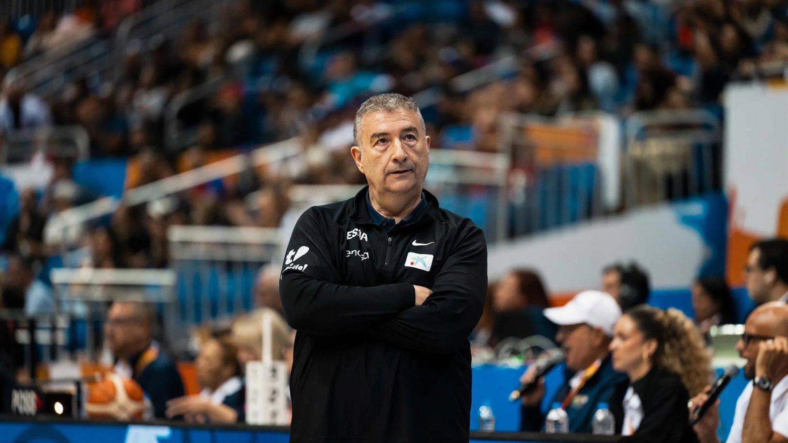 Miguel Méndez celebra la clasificación de España para el Mundial: “Este grupo joven disfruta jugando juntas”