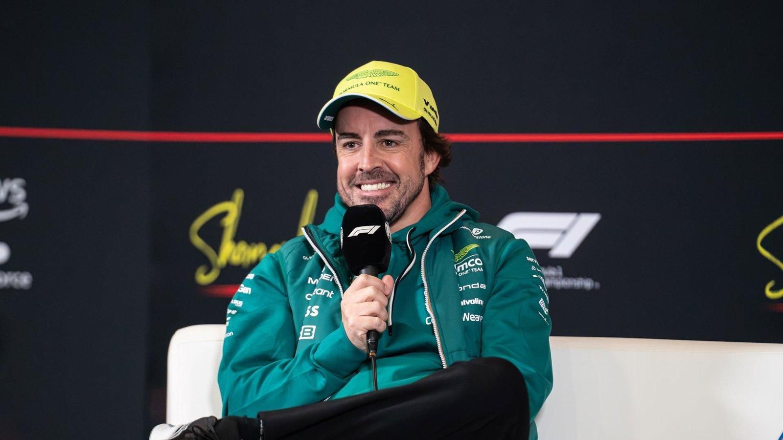 Fernando Alonso, crítico con Aston Martin en China: “El vaso está bastante vacío”