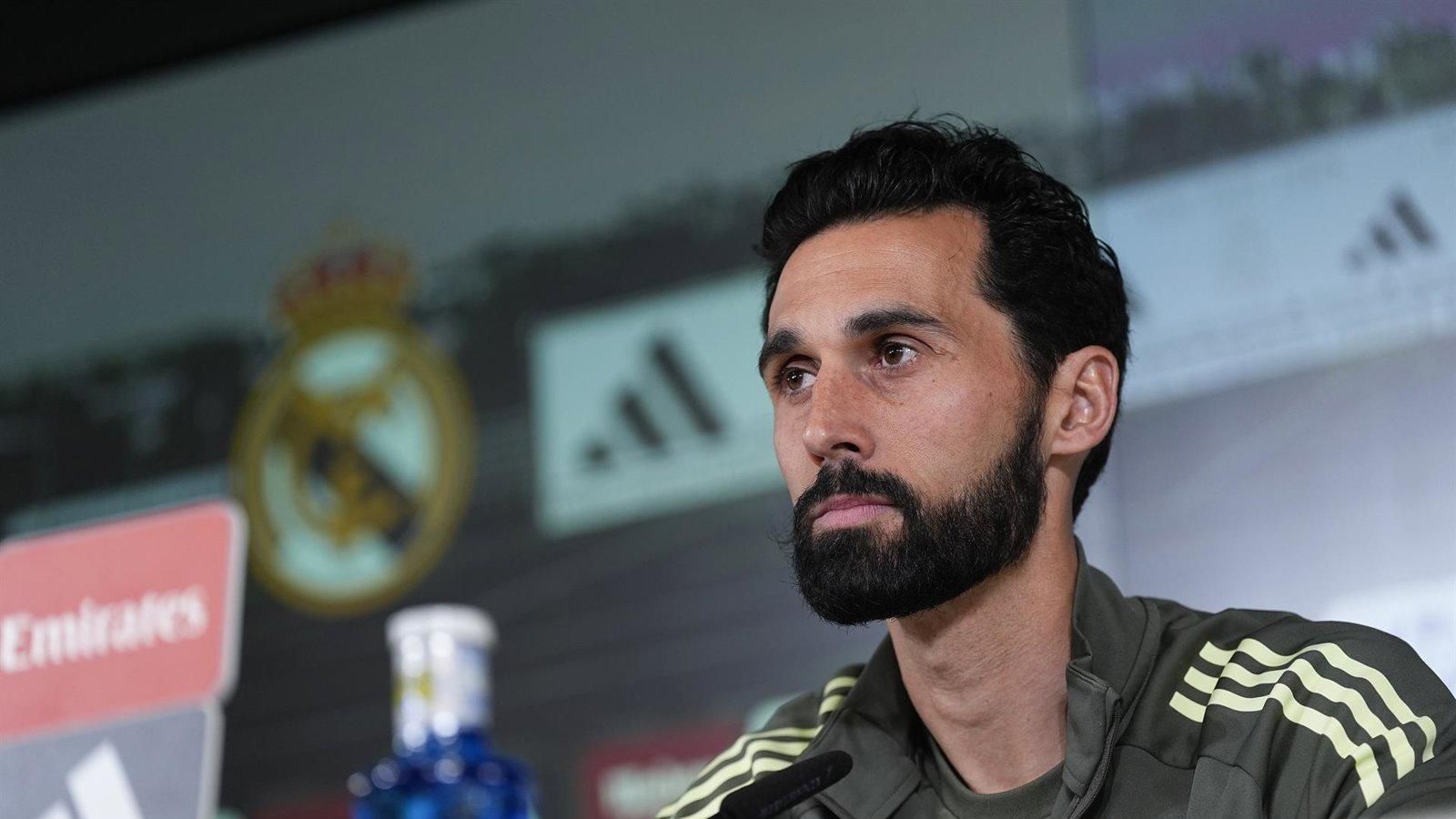Arbeloa afirma que a los profesionales “se nos mide cuando las cosas se ponen difíciles”