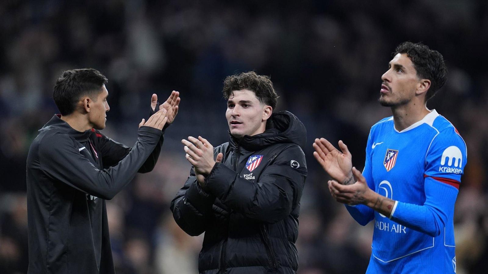 Atlético de Madrid alcanza cuartos pese a la derrota y Álvarez admite frustración