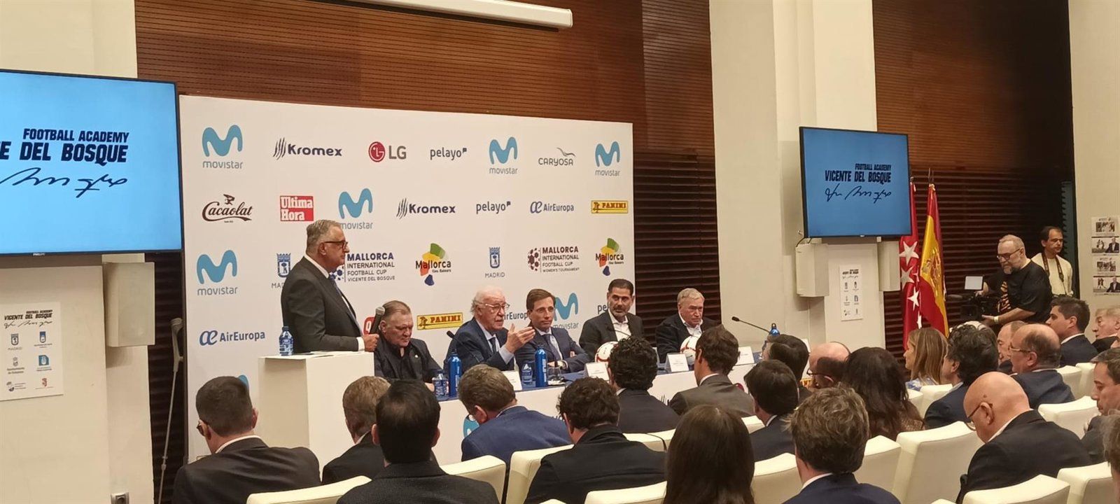 Del Bosque impulsa su campus de verano en Madrid