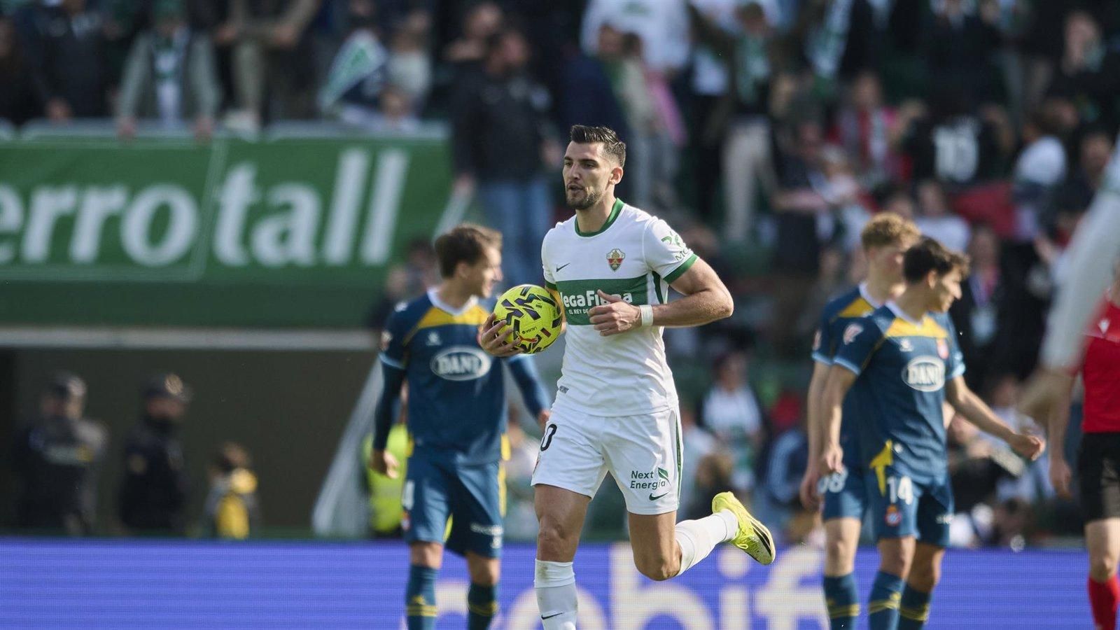 El Espanyol denuncia un insulto racista de Rafa Mir a Omar El Hilali: “Viniste en patera”