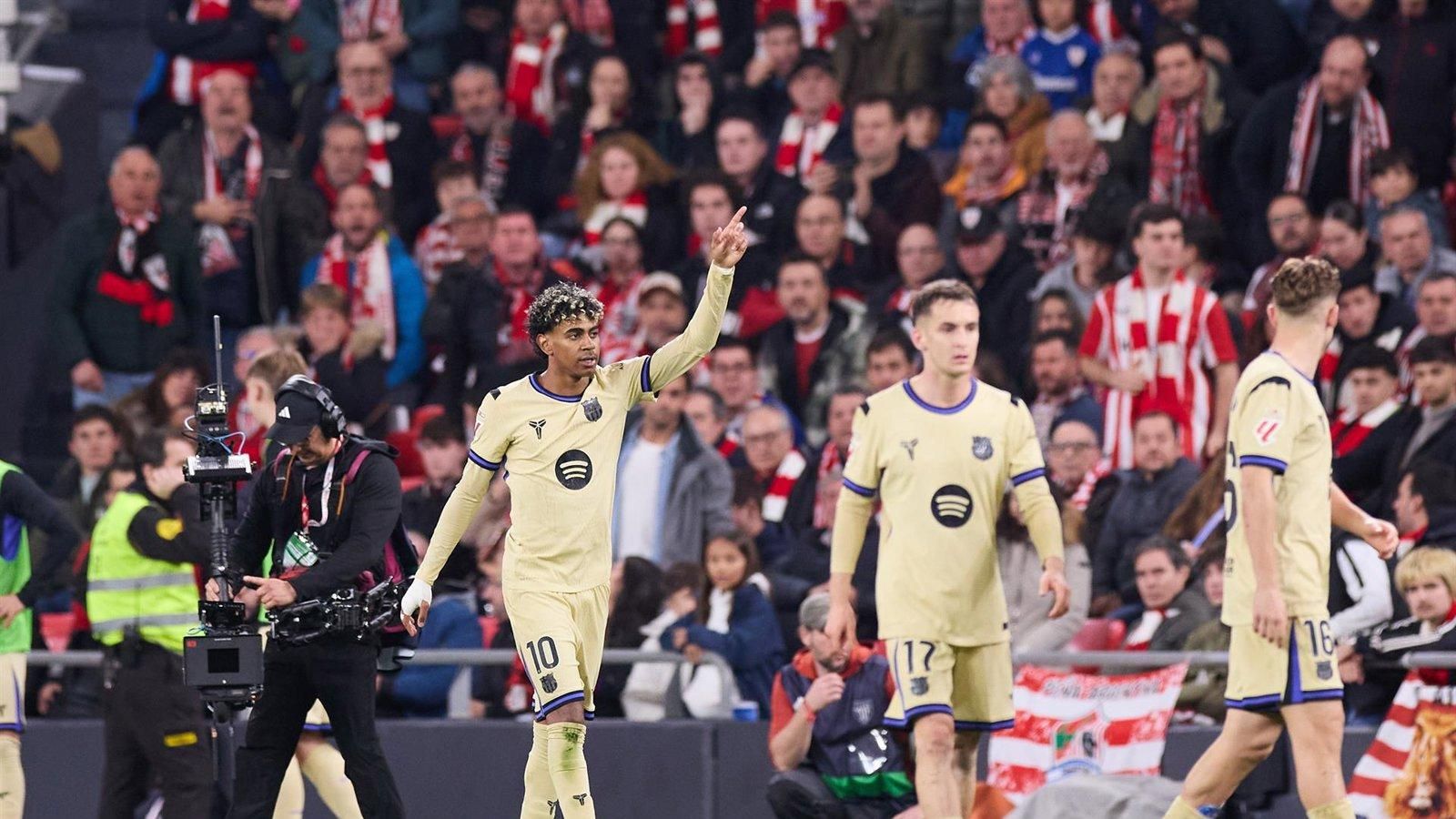 Un golazo de Lamine Yamal da la victoria al Barça ante el Athletic en San Mamés