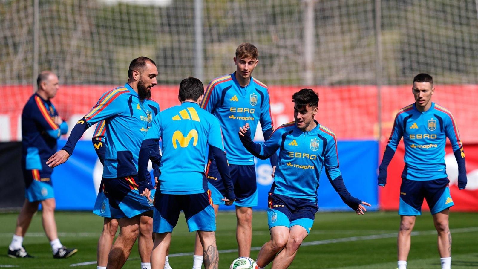 España vuelve al trabajo tras ganar a Serbia y prepara el amistoso ante Egipto en Barcelona