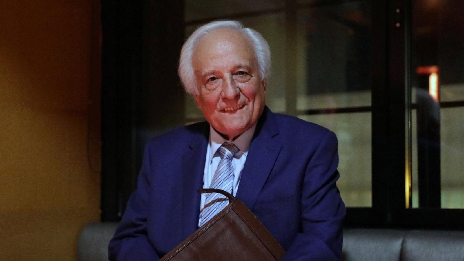 Muere el periodista y escritor Raúl del Pozo, medalla de honor de Madrid y uno de los grandes cronistas del país