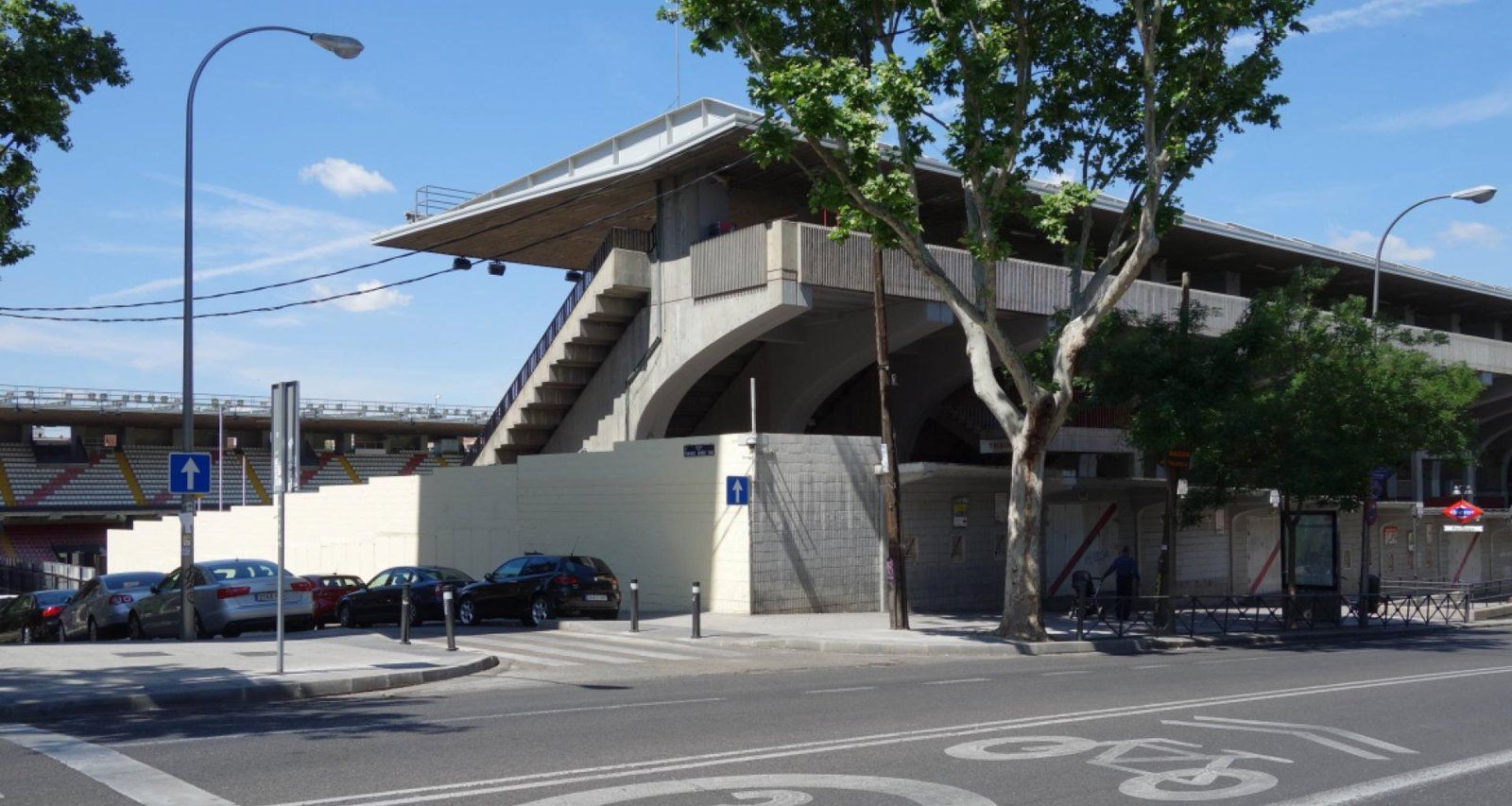 Ayuso ofrece a empresarios de EE.UU. invertir en la remodelación del Estadio de Vallecas