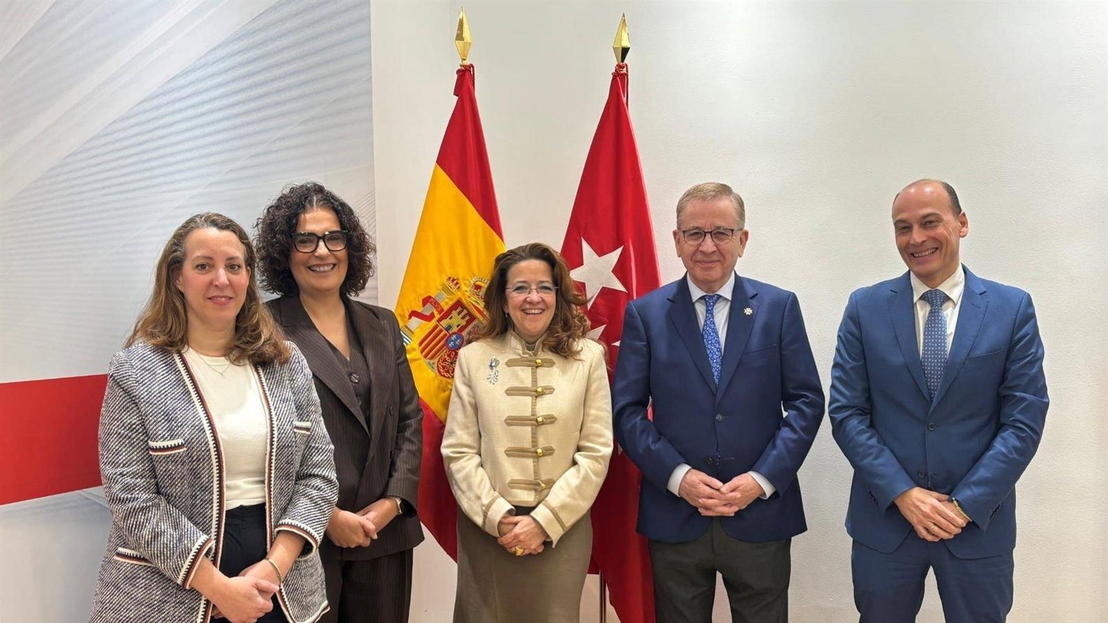 La Comunidad declarará la Enfermería como profesión deficitaria para afrontar la falta de profesionales