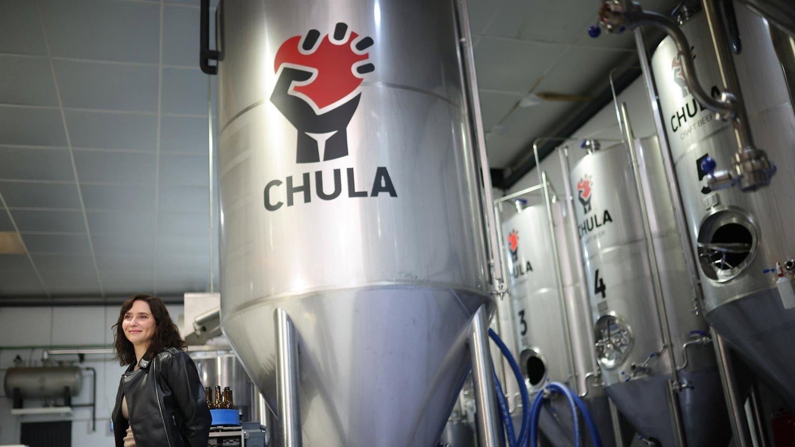 Ayuso reivindica la hostelería madrileña como motor económico y símbolo de libertad