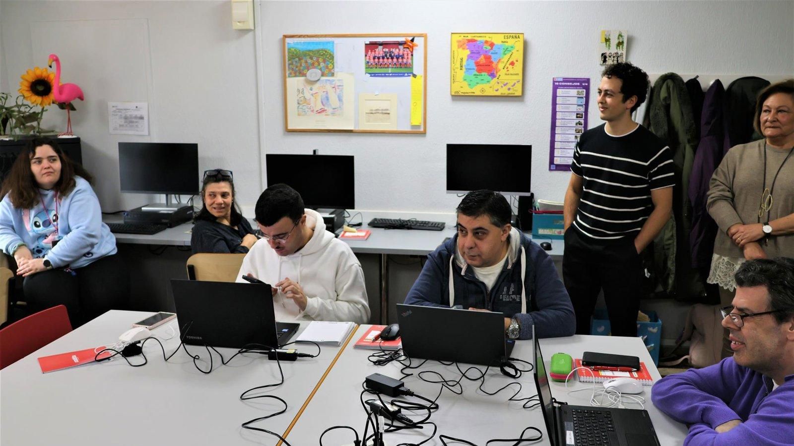 Más de 750 personas con discapacidad se forman en manipulación de alimentos en Ciudad Lineal