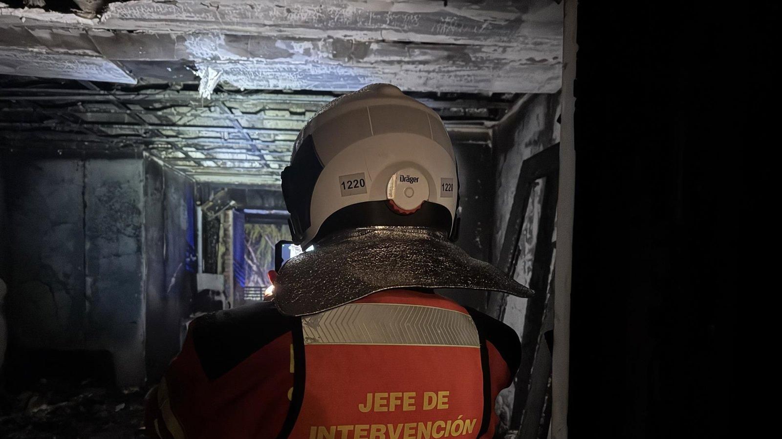 Los Bomberos extinguen un incendio en una vivienda de Pozuelo de Alarcón