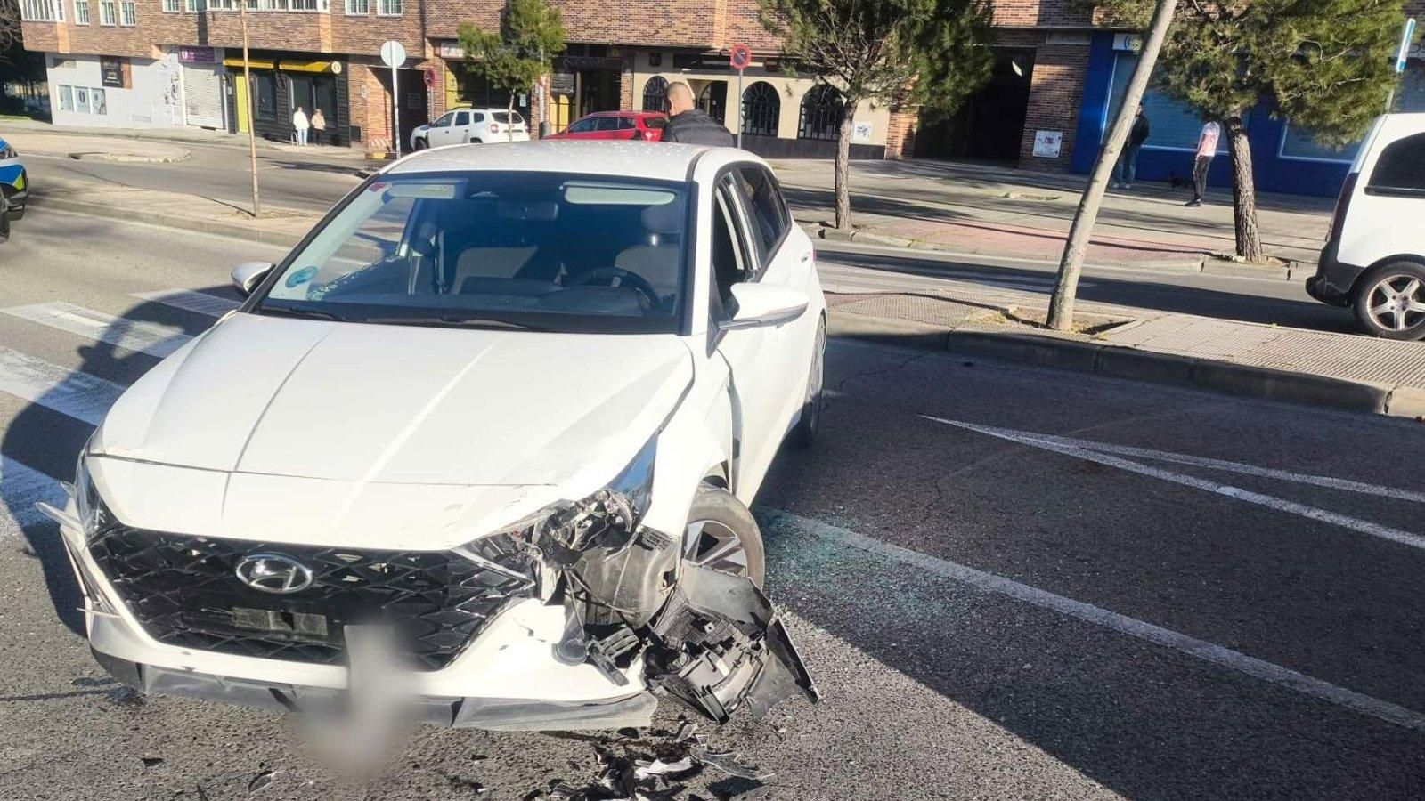 La Policía Local de Coslada detiene a un conductor que embistió a dos coches patrulla y causó cuatro agentes heridos