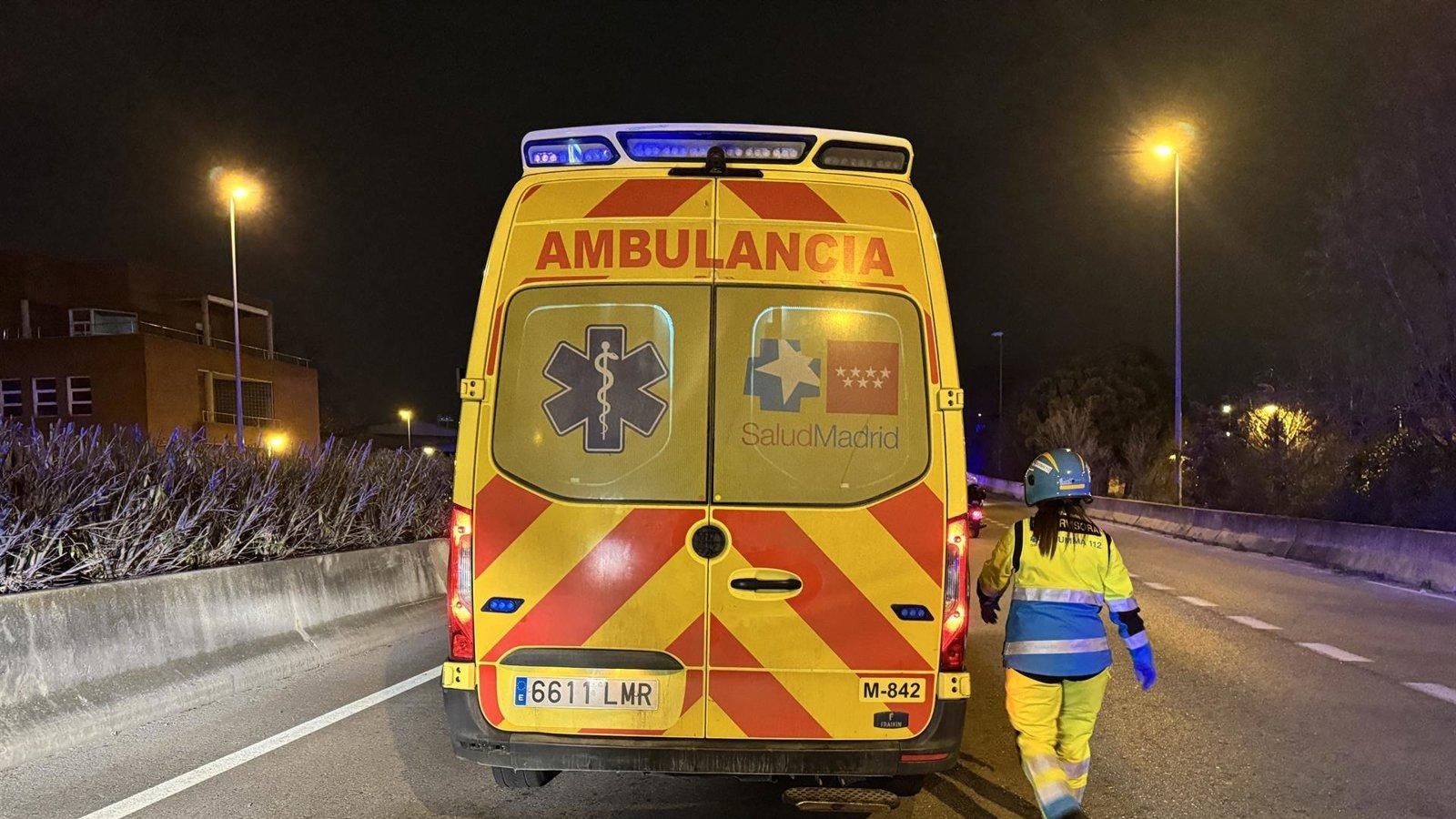 Un joven de 23 años, herido grave tras salirse de la vía con su moto en Leganés