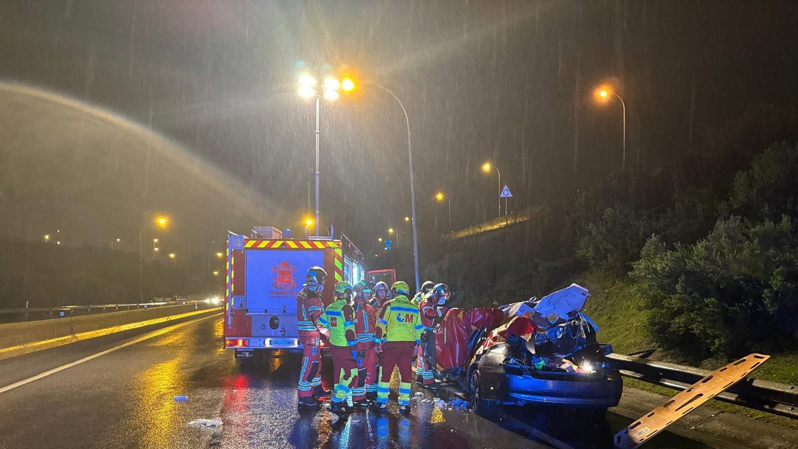 Un joven de 25 años muere en un accidente en la M-506 en Fuenlabrada y tres personas resultan heridas