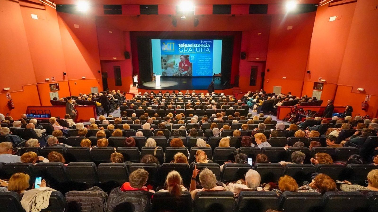 Torrejón refuerza la teleasistencia