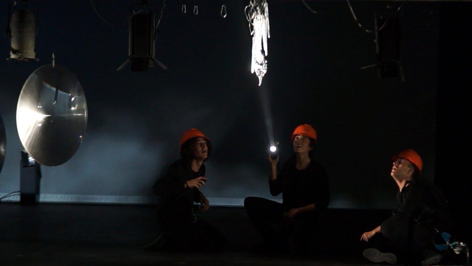 El espectáculo ‘Verne’ revive el espíritu aventurero del escritor en Teatralia