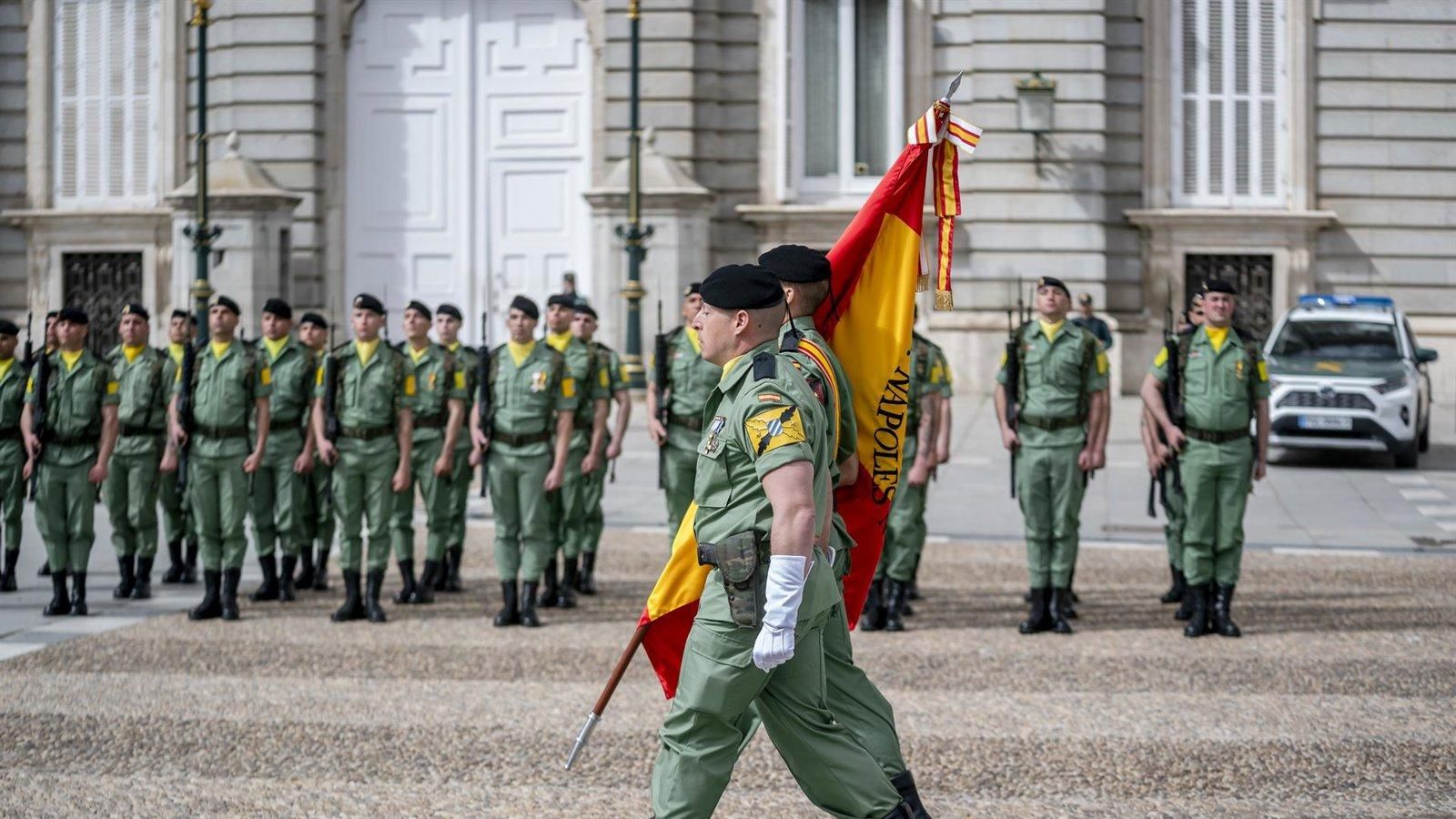 El PP propone estabilizar a los militares de complemento y mejorar sus salarios