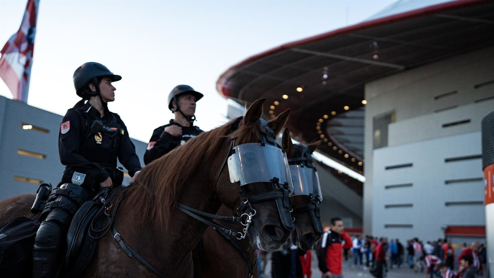 El Atlético-Arsenal reunirá a unos 1.500 efectivos de seguridad