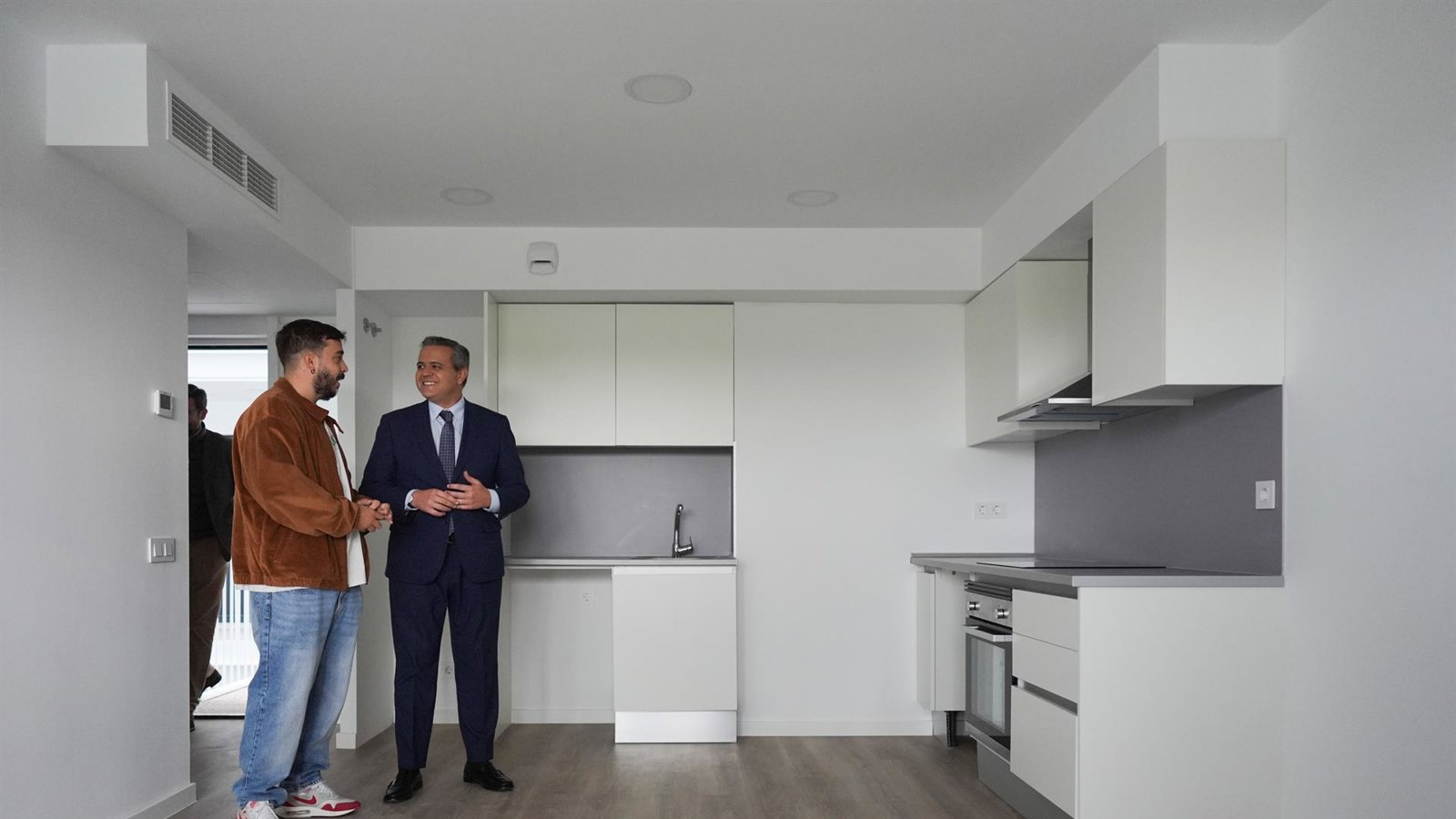 La Comunidad aprueba una nueva Ley para impulsar 18.000 viviendas protegidas y reducir trámites