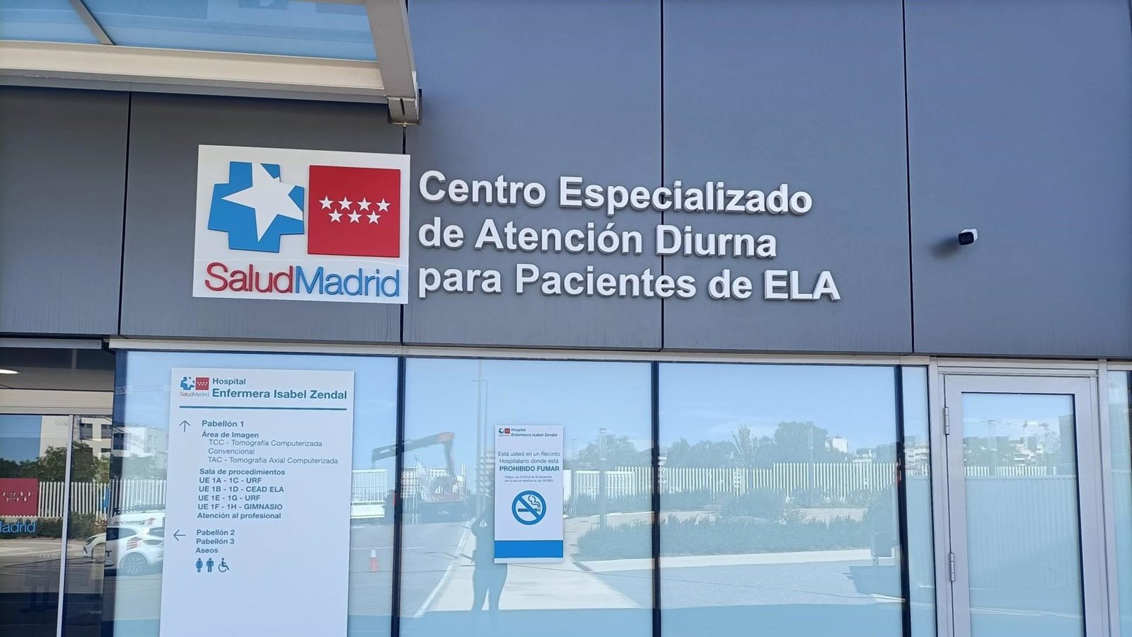 La Comunidad de Madrid reúne en el Zendal a expertos y pacientes para mejorar los cuidados de la ELA