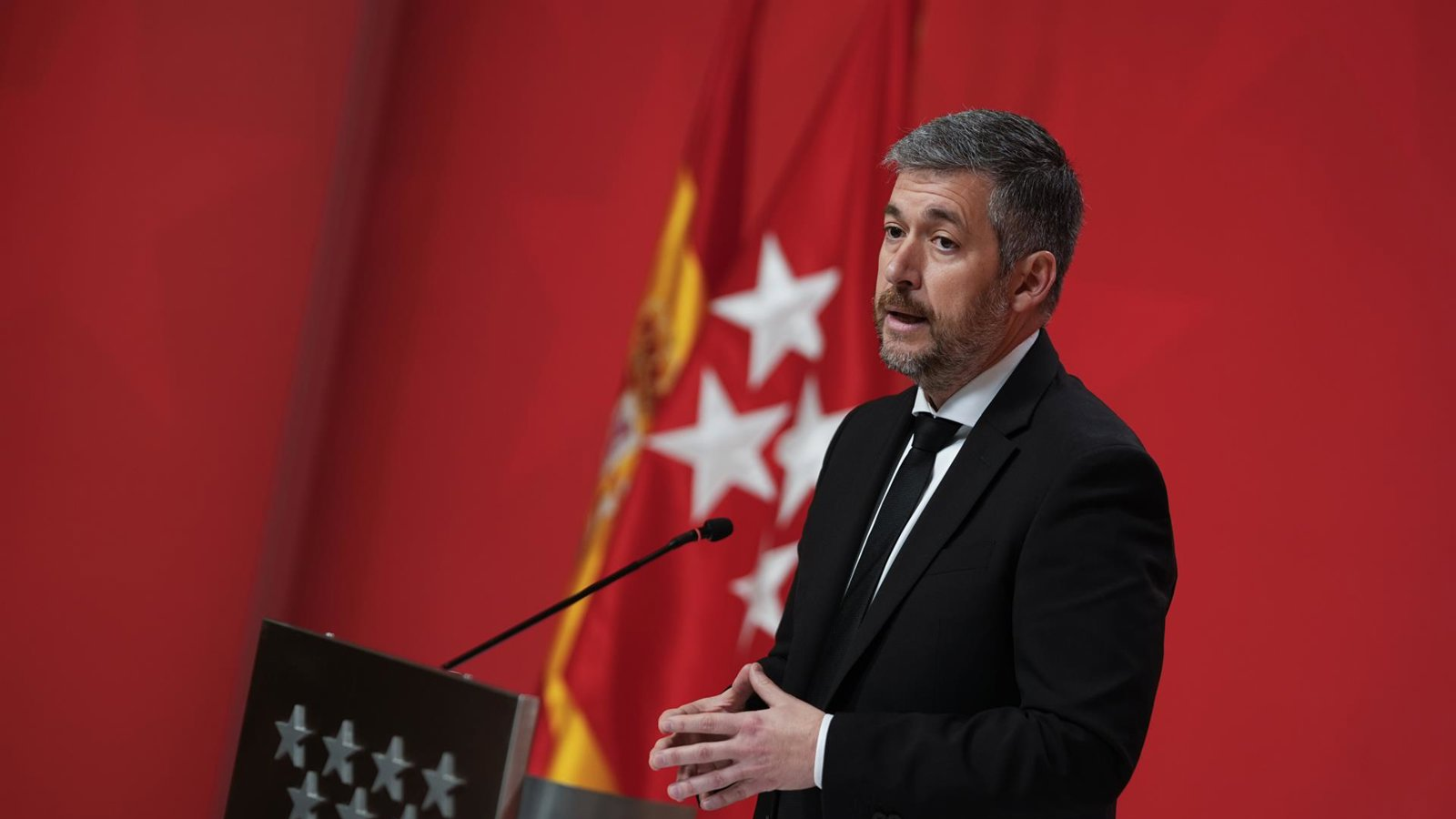 García Martín defiende que el acceso a servicios públicos de migrantes se regula "en el marco de la Constitución"