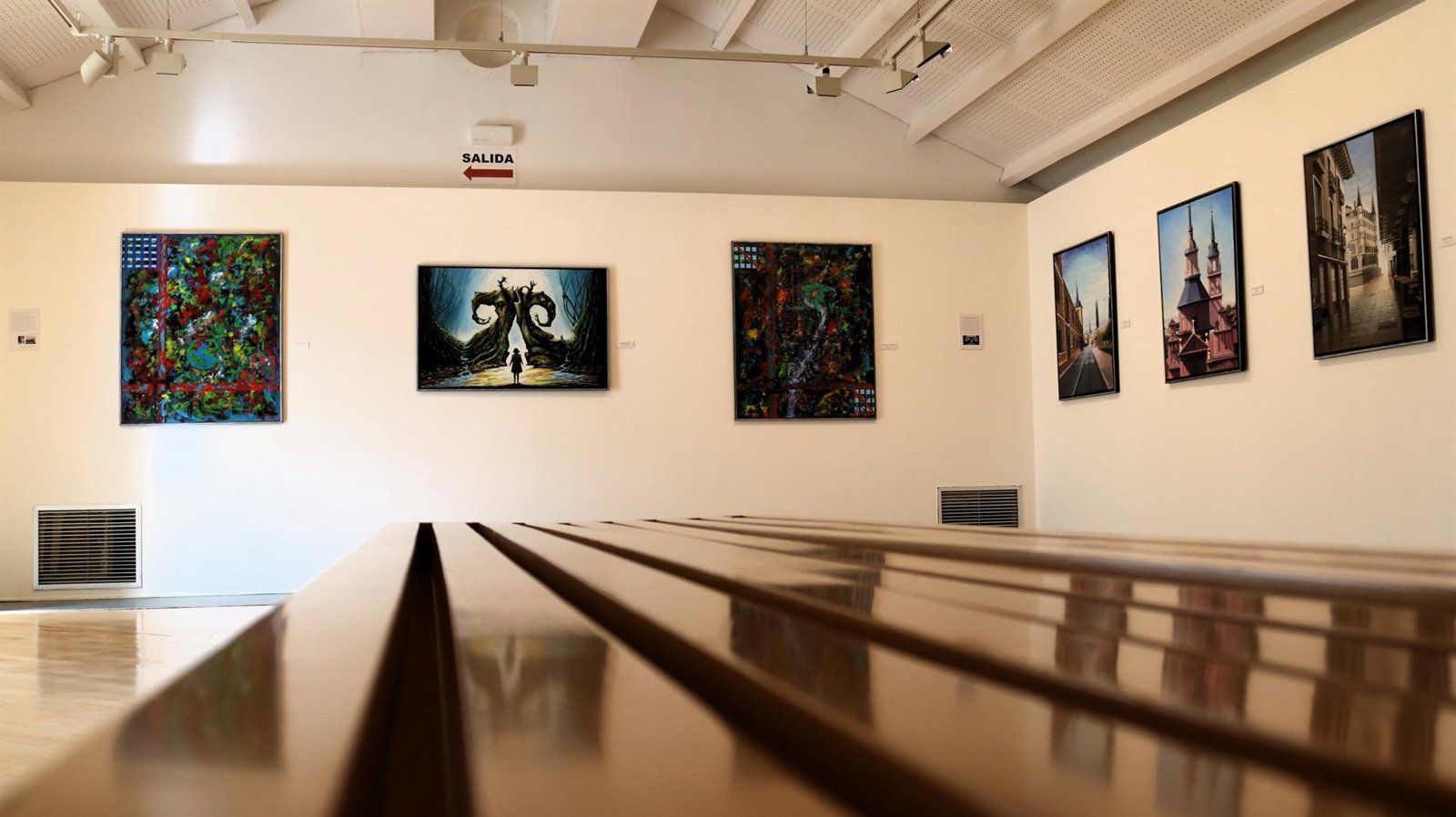 Alcalá abre una exposición de Karfer Eguía en Santa María La Rica hasta el 17 de mayo