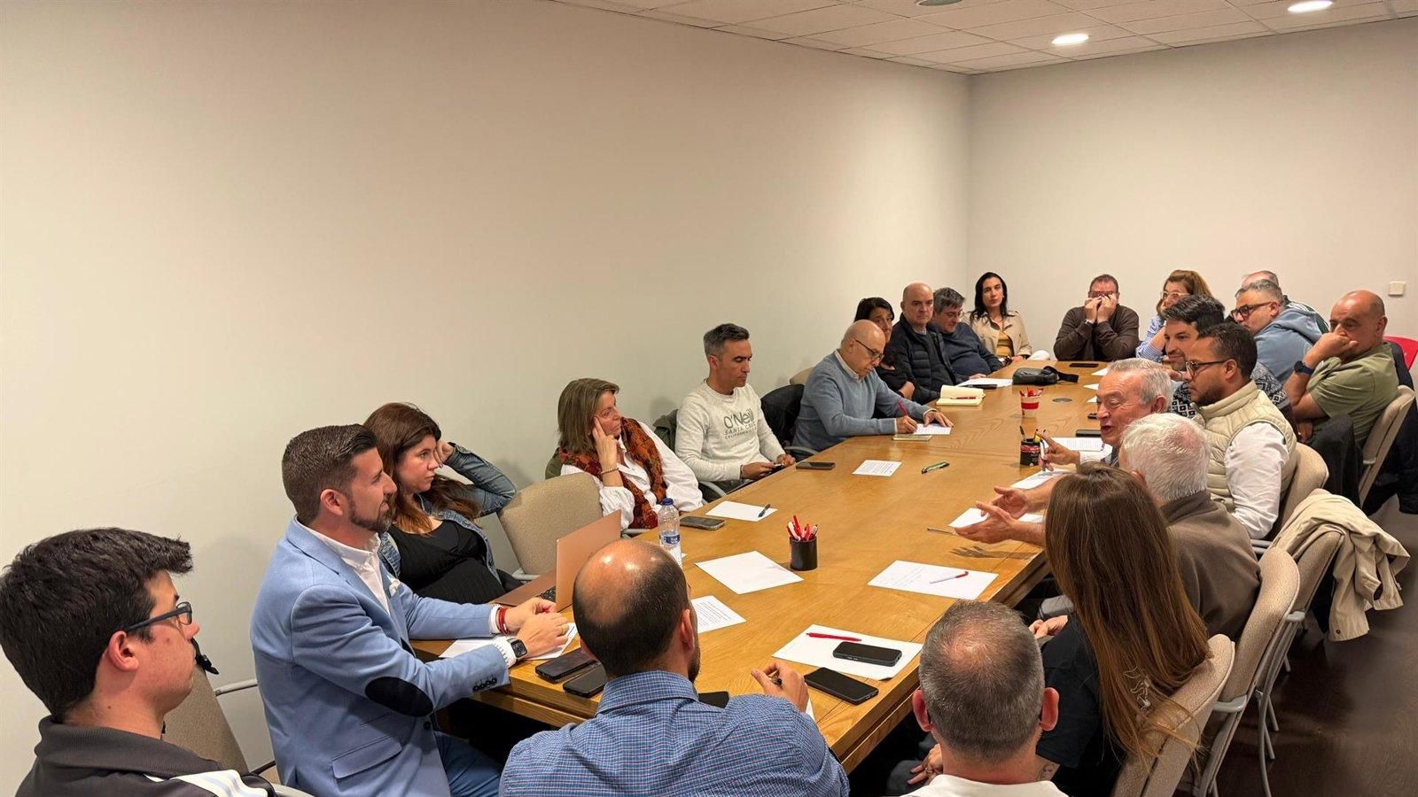 Un grupo de militantes del PSOE de Alcalá reclama un debate sobre el futuro de la agrupación