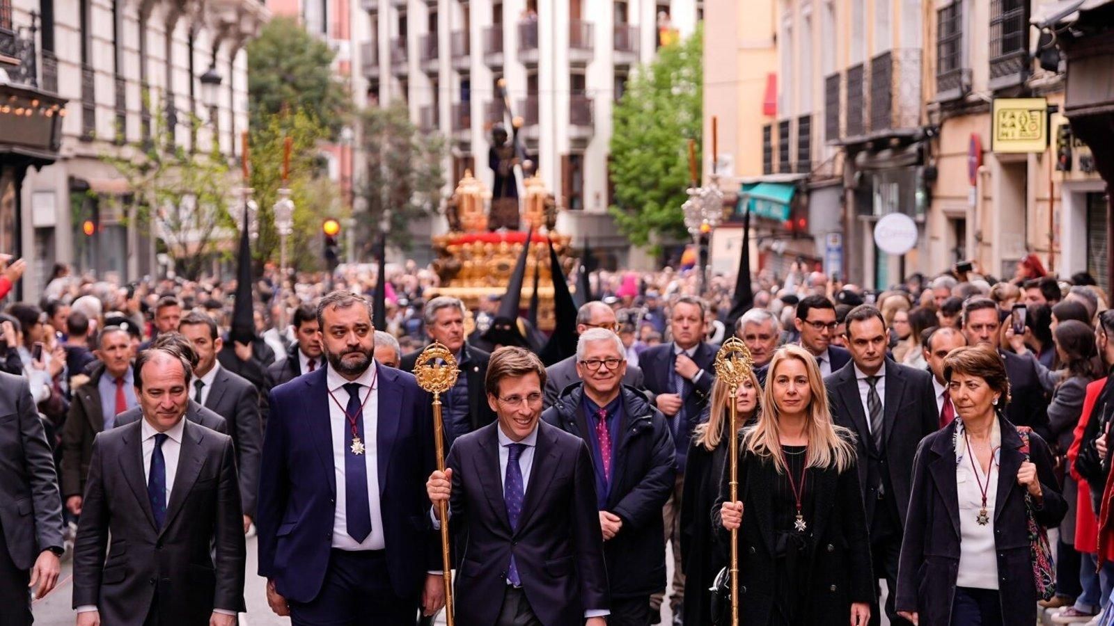 Almeida asegura que la Semana Santa desbordó las previsiones y convirtió a Madrid en el primer destino turístico nacional