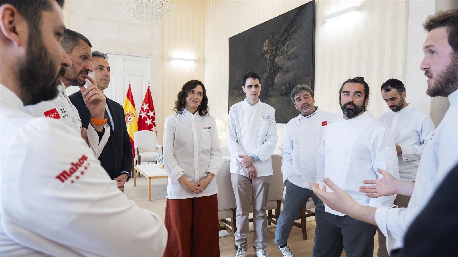 Ayuso recibe a los premiados de Madrid Fusión y reivindica la gastronomía madrileña