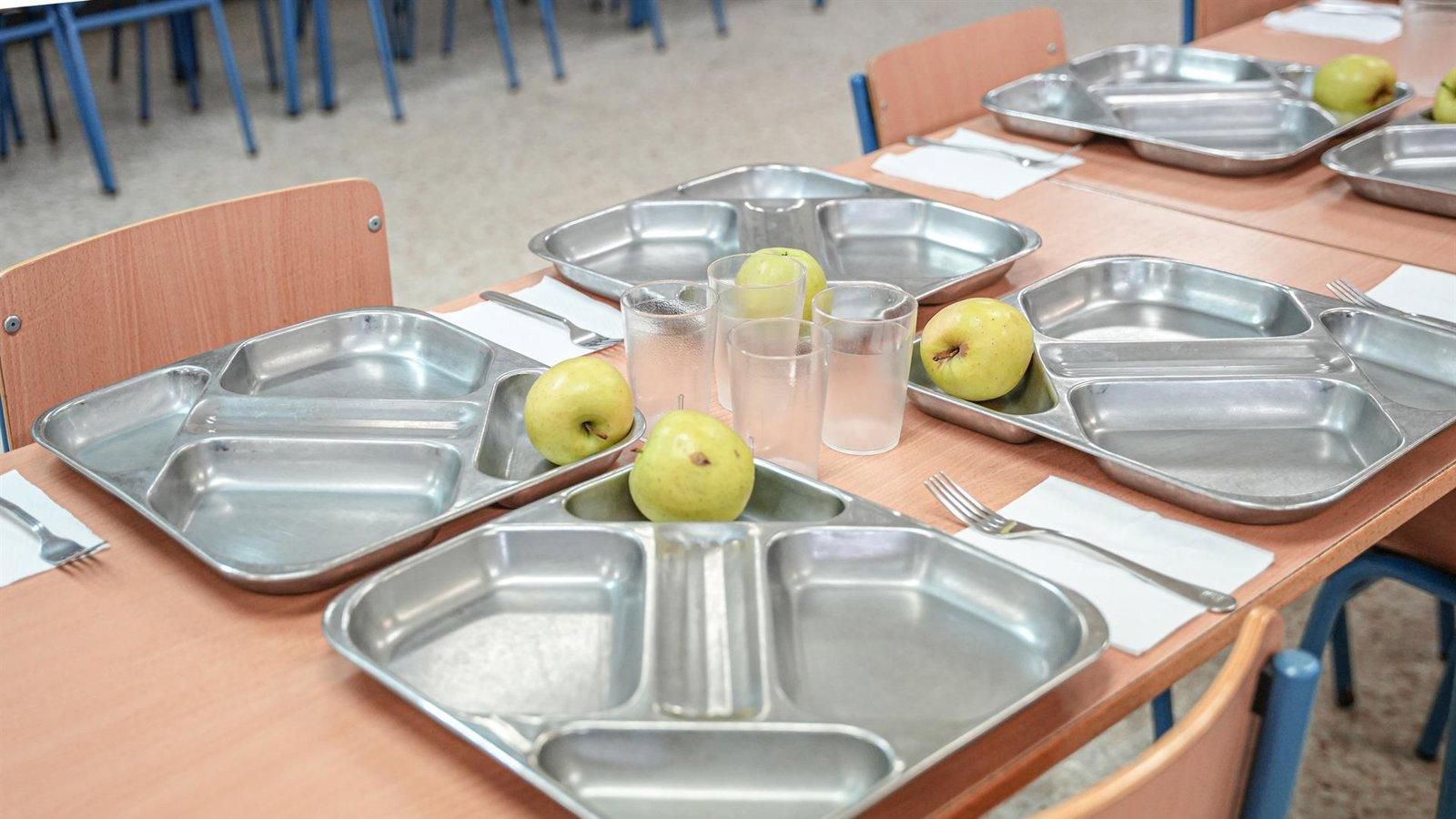 Los colegios españoles retiran desde este jueves los refrescos azucarados y la bollería