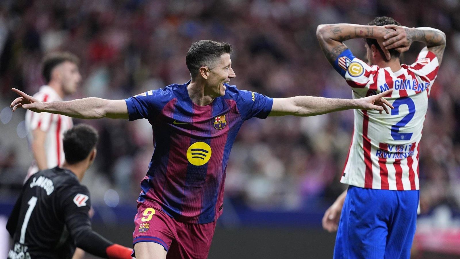 Lewandowski culmina la remontada del Barça y dispara su ventaja en LaLiga
