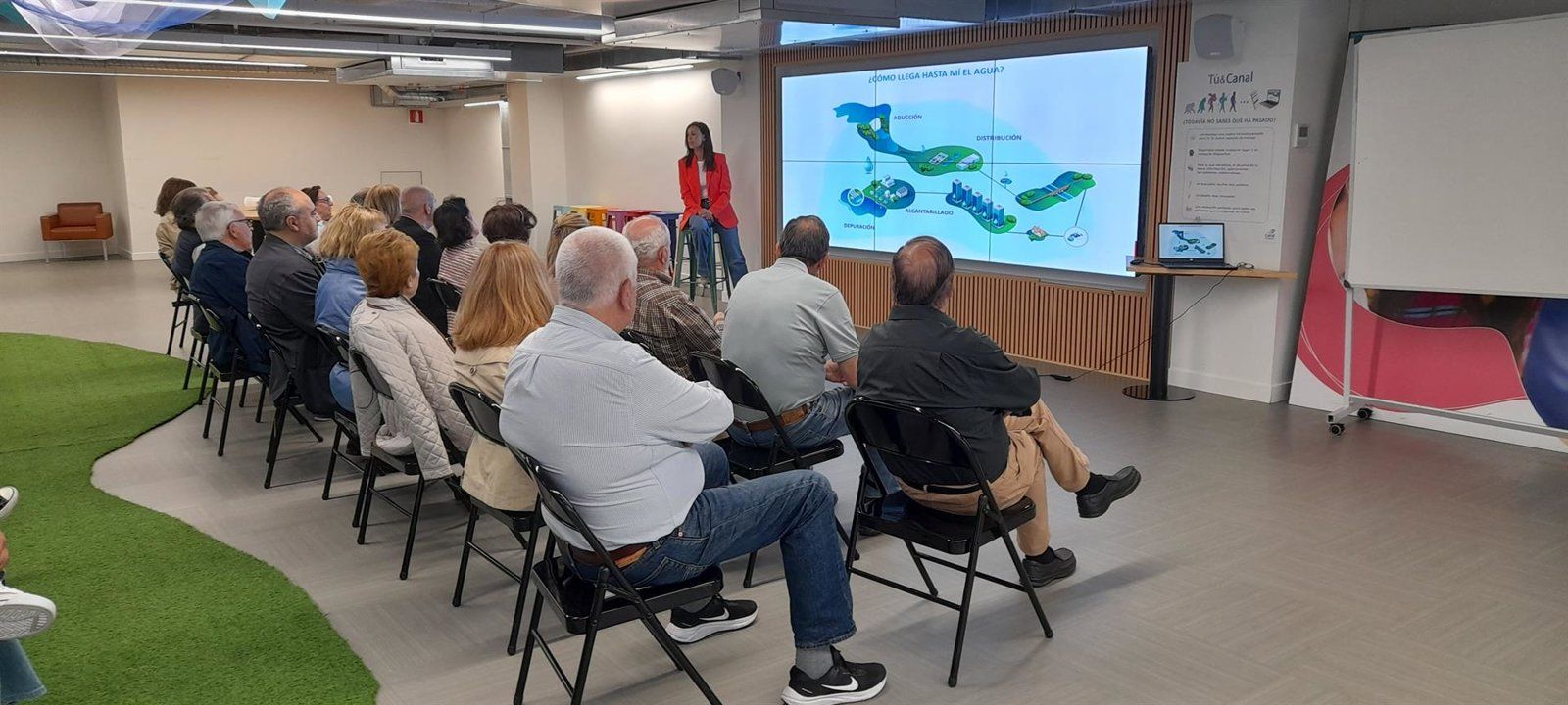 Los mayores frenan la digitalización: prefieren atención humana y facturas más claras