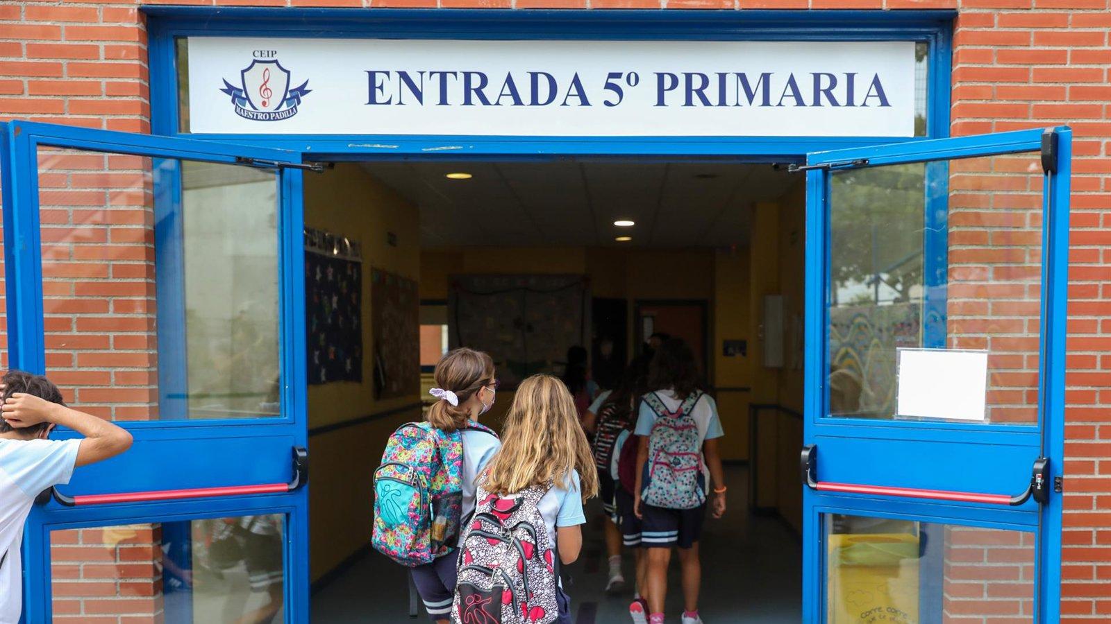 El Gobierno regional financiará con 4,8 millones la apertura de colegios fuera del horario lectivo